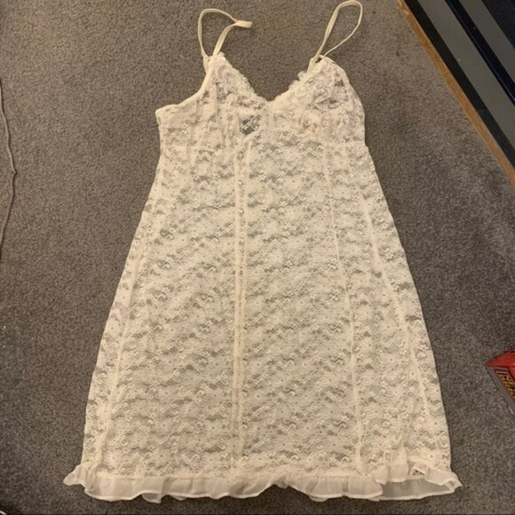 Apt9 Lace VNeck slip size medium - Picture 2 of 5